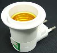 Переходник вилка-патрон E27 с выключателем белый